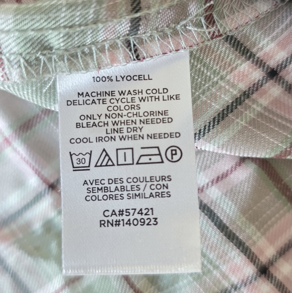 NWT LOFT Plaid Long Sleeve Blouse Smocked Neck - Picture 5 of 5